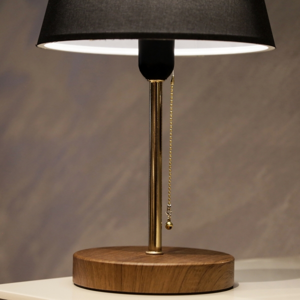 Homing Sera Wooden Leg Black Head Lampshade AYD-2655